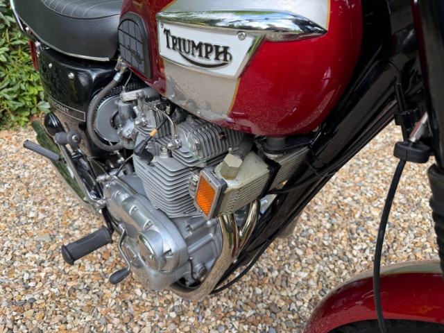 Triumph T150 Trident