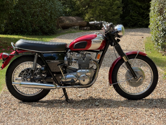 Triumph T150 Trident